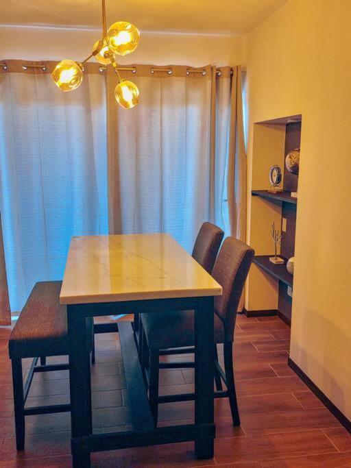 Entire Beautiful Condo With Rooftop Pool And Gym San Salvador Exterior photo